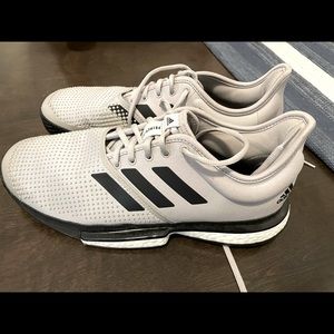 adidas Men's Solecourt Primeblue Tennis Shoe barely worn Size 10 US